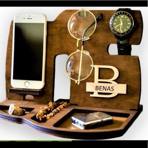 Bedside personalized phone docking and organizational tray